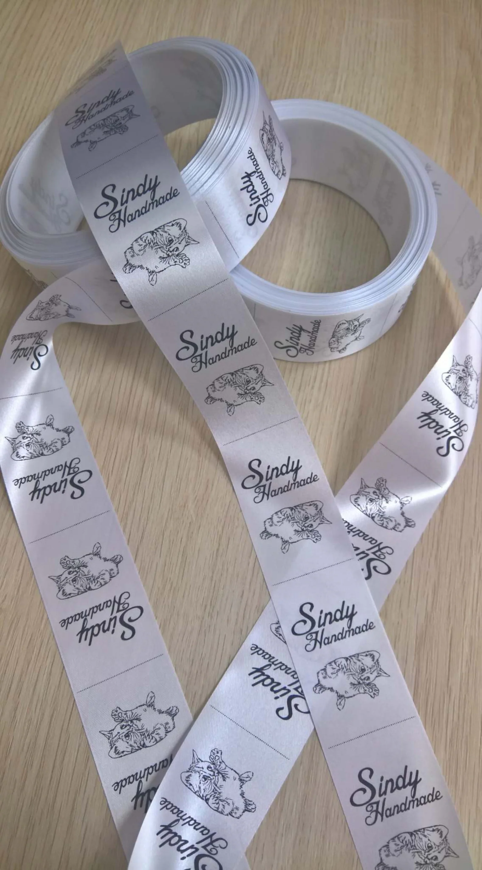 100 Custom made care labels