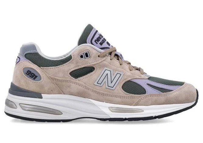 New Balance 991v2 Lace-Up Sneakers - US6.5