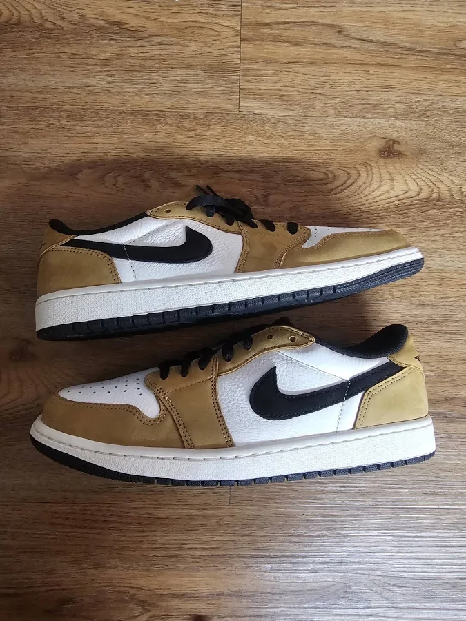 Air Jordan 1 Retro Low Og 'rookie Of The Year' Size 11 Cz0790-107