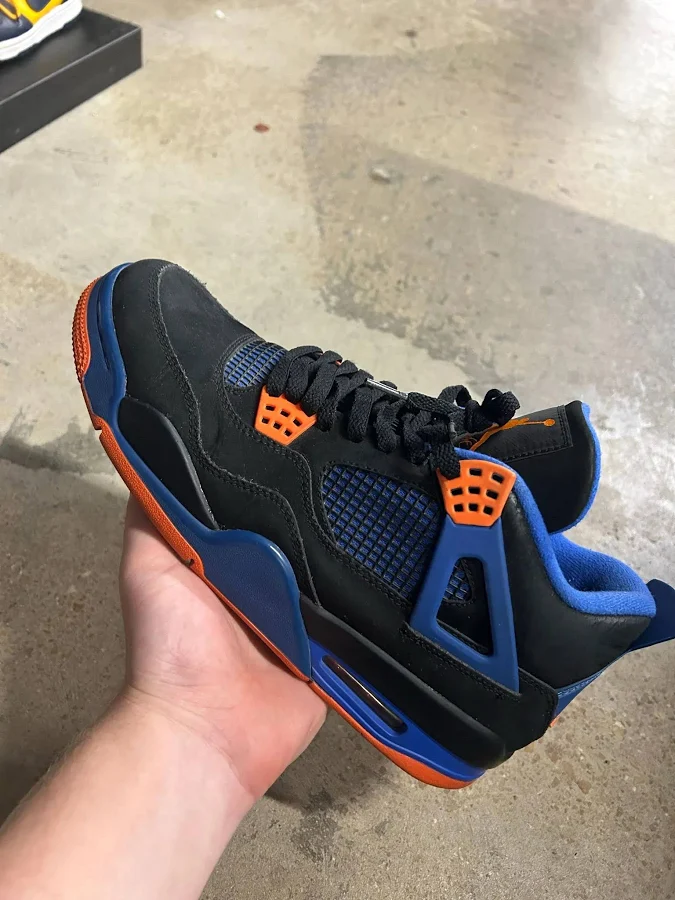 Jordan 4 Cavs Size 10.5M1