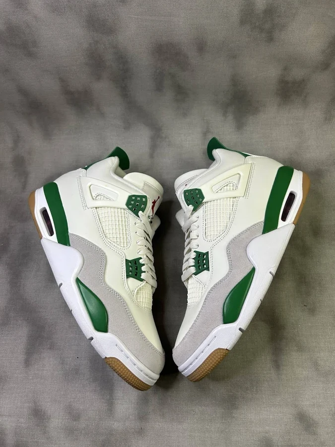 Size 9.5 - Jordan 4 Retro Sp X Nike Sb Mid Pine Green