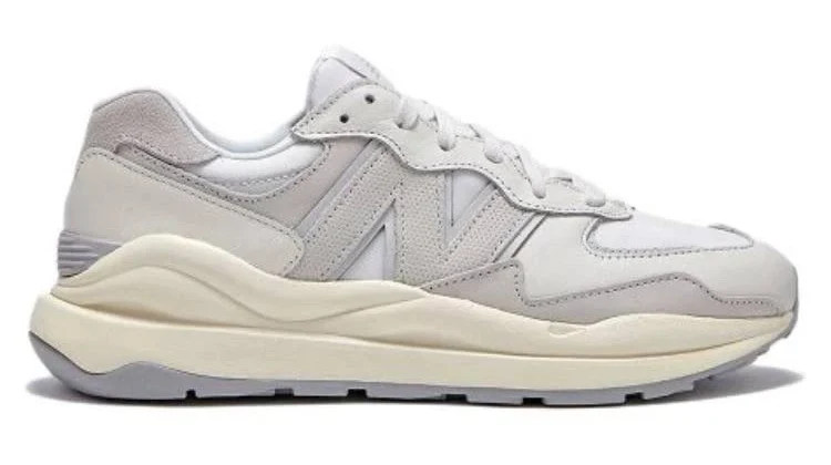 Us 8.5 Men Balance 57/40 Low White Pack - M5740wp