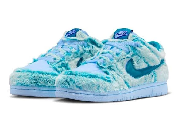 Nike Dunk Low Green Snowman