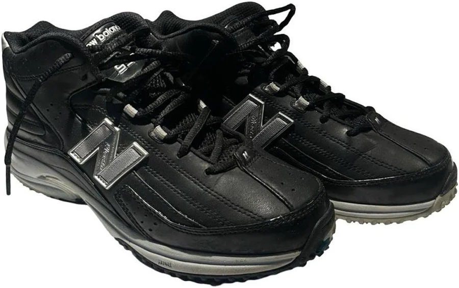 New Balance Women's 995 Black Leather Mid Top Sneakers - US 7.5