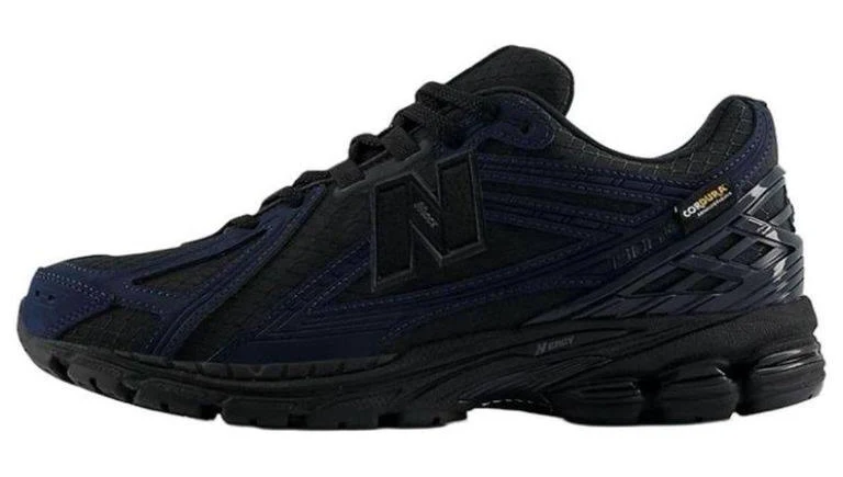 New Balance Men's 1906R 'Cordura Outerspace' - Black - Low-top sneakers
