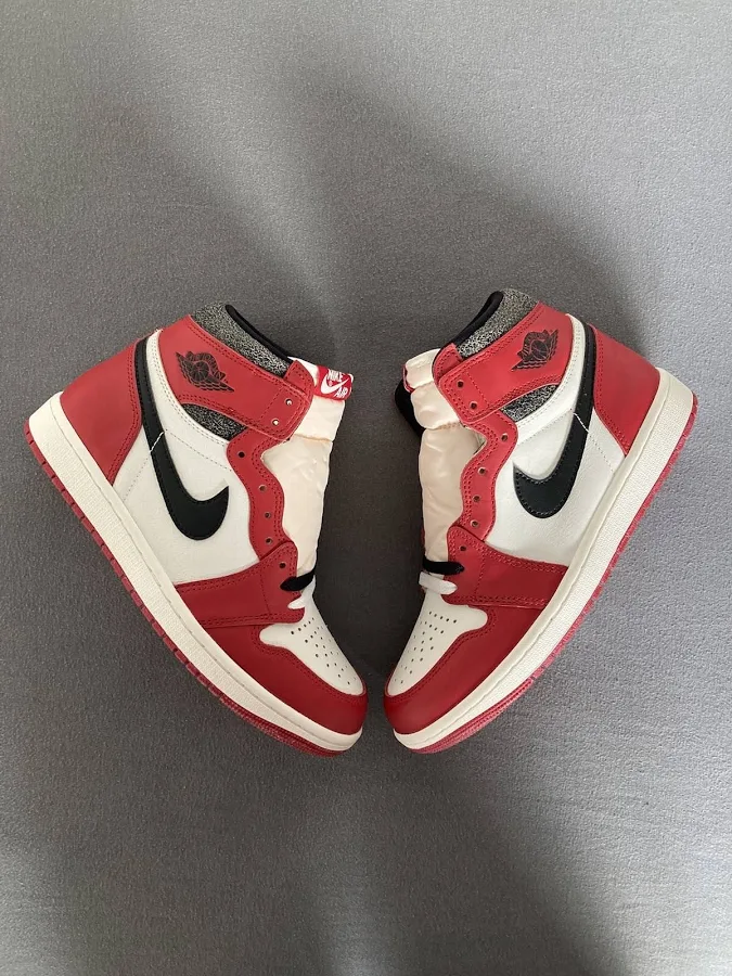 Air Jordan 1 Retro High Og Lost & Found