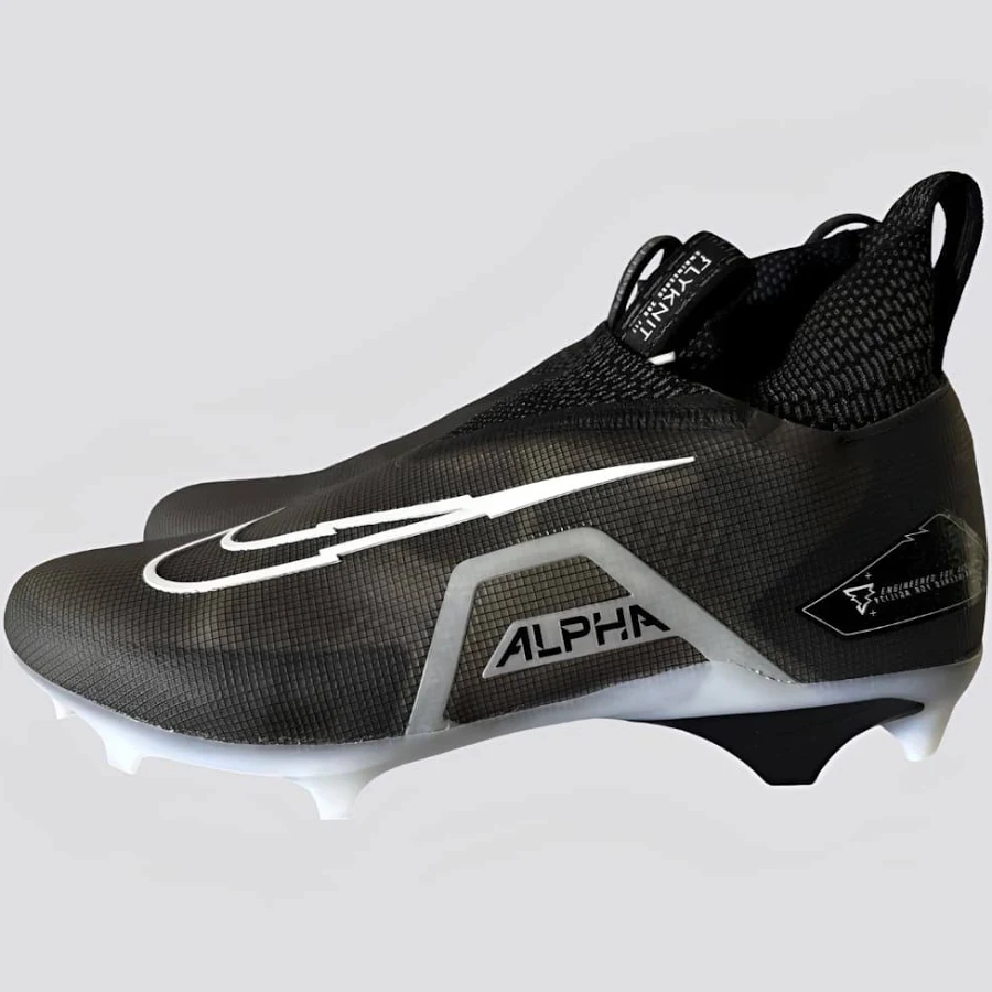 American football shoes Nike Alpha Menace Elite 3 - Schwarz-Weiß / EUR 49 W / US 14.5 W