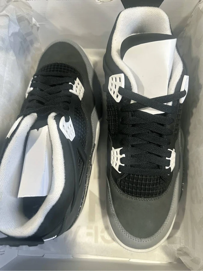 Air Jordan 4 Retro Black/white Sneakers, Size 9,