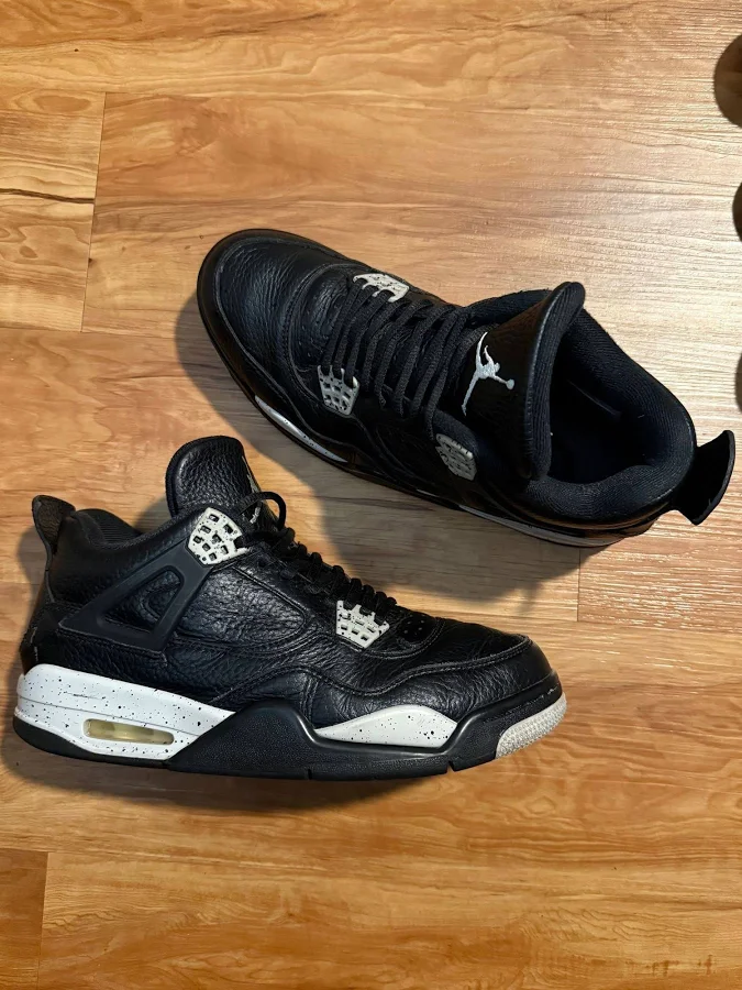 Jordan 4 Retro Oreo Size 8.5M