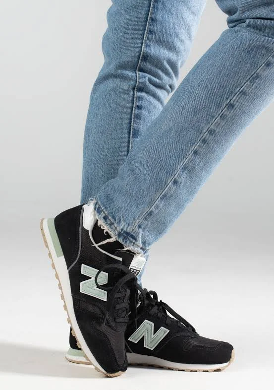 New Balance Women's 373v2 Lace-up Sneakers