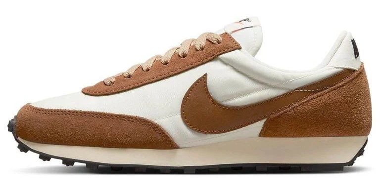 Nike Women's Wmns DBreak SE 'Rattan