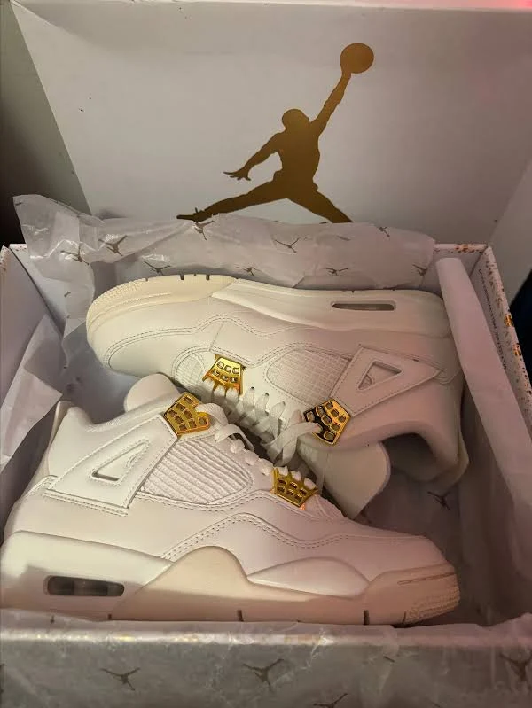 Air Jordan 4 Metallic Gold WMNS1
