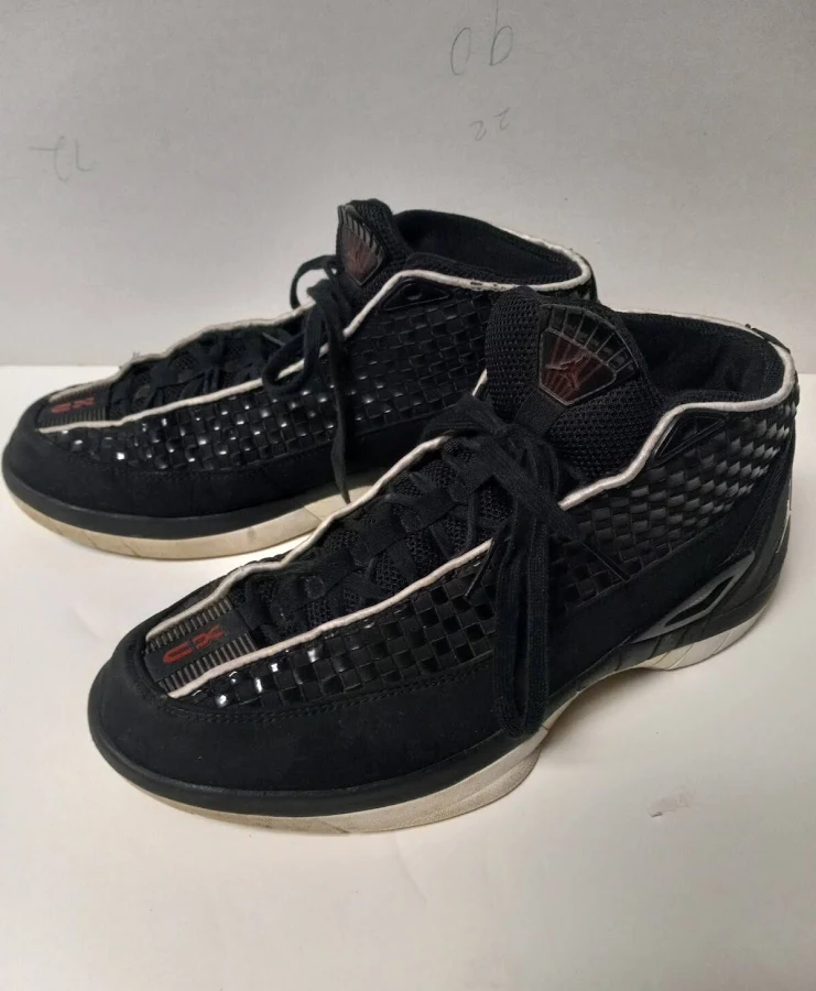 Nike Air Jordans 15 Xv Retro Se Black Metalic Size 11