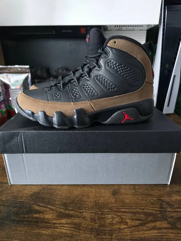 Sneakers Air Jordan 9 Retro 'Olive'