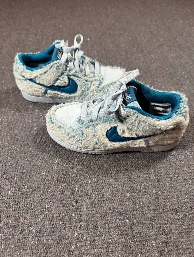 Nike Shoes | Nike Dunk Low Gs 'Abominable Snowman' - Size 13c Kids | Color: Blue | Size: 13b | Sync0's Closet