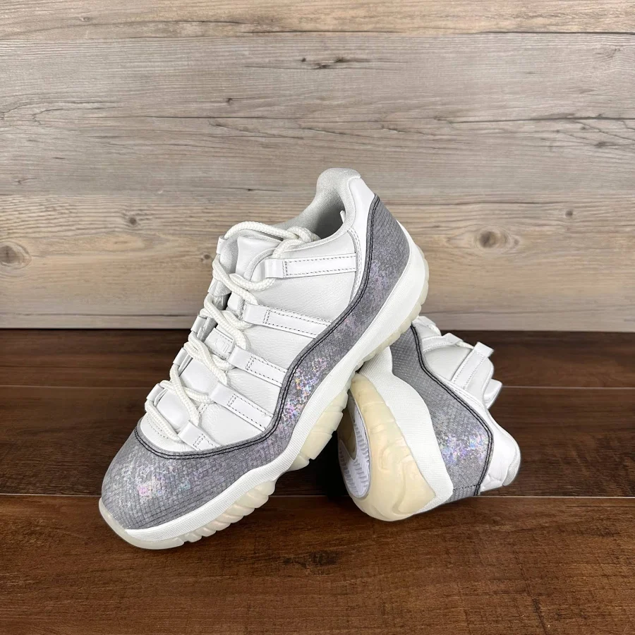 Nike Air Jordan 11 Low Cny Mens Size 9 Summit White Football Grey