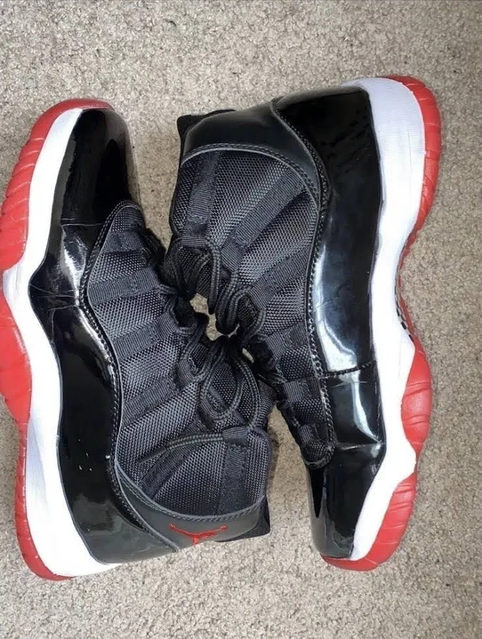 Air Jordan 11 Retro Breds 2019 Playoffs