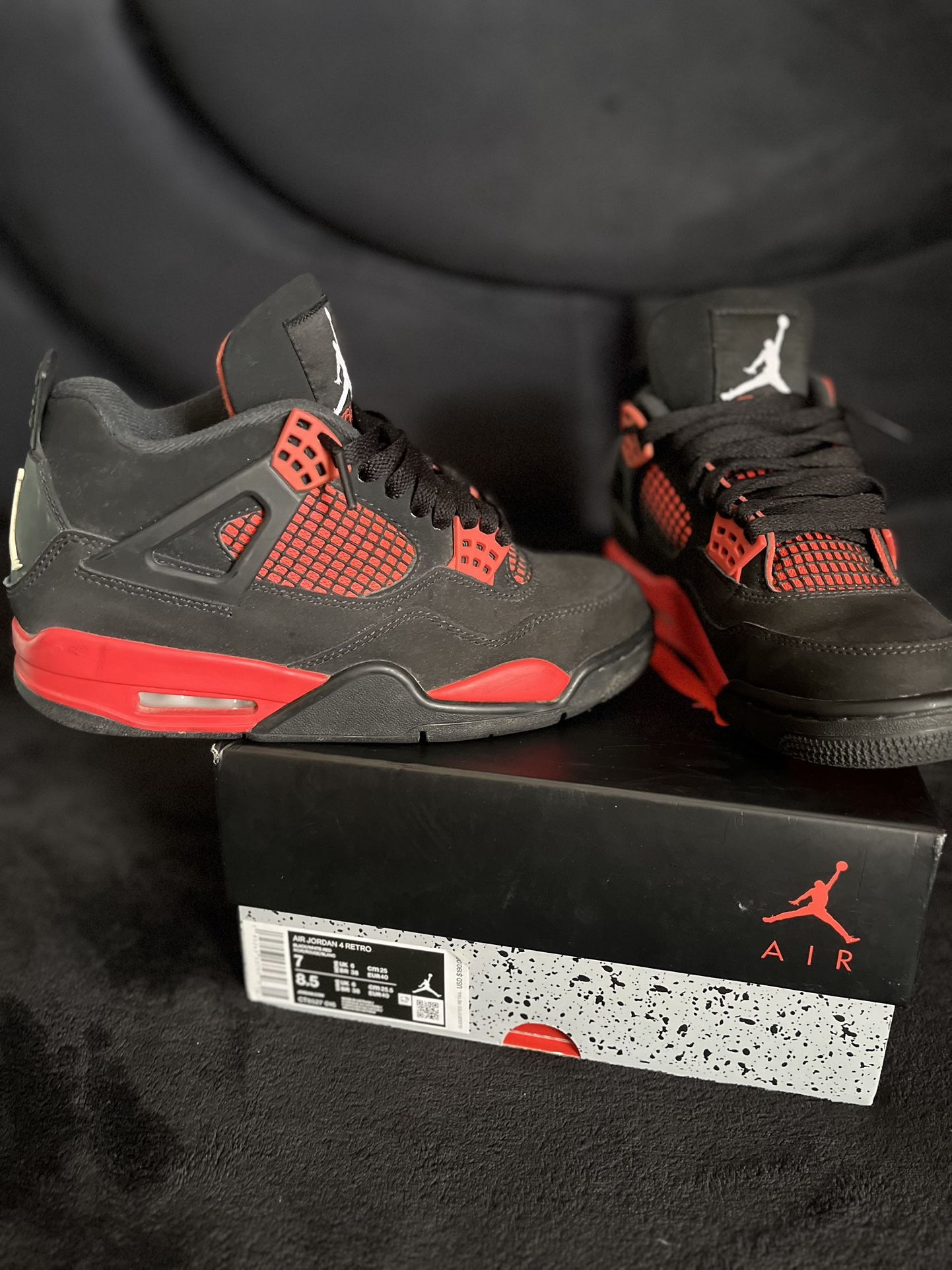 Jordan 4 Black/Red — Size 7 Men