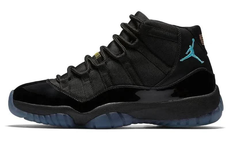 11 Retro 'gamma Blue' In Black