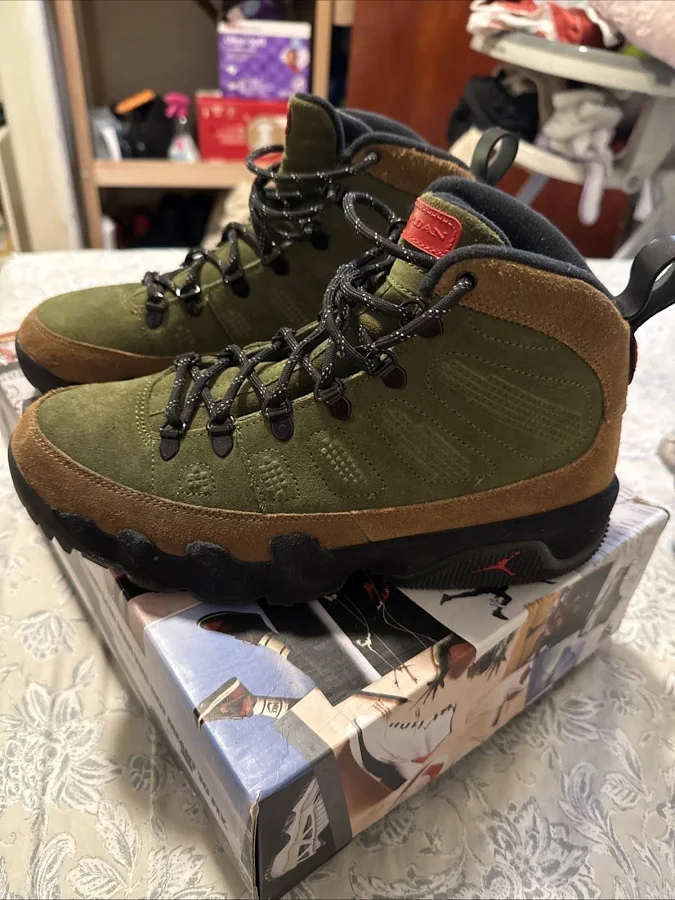 Air Jordsn 9 Retro Boot Nrg