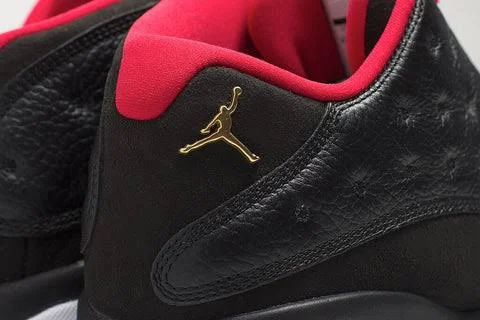 2015 Jordan 13 Low Bred Release