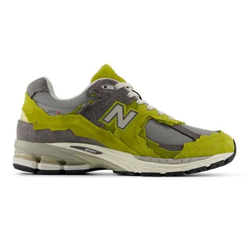 New Balance Men's 2002R Protection Pack Sneakers