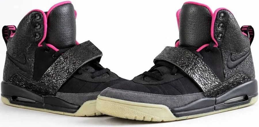 Nike Air Yeezy 1 Blink Black Pink 2009 Kanye West Size 12 - Pre-owned