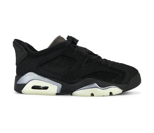 Jordan Air Jordan 6 Low Sneaker in Black - size 5