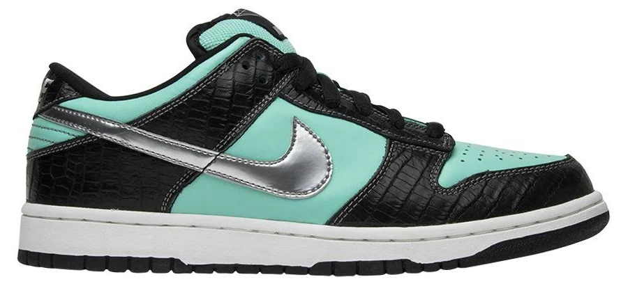 Nike SB Dunk Low Diamond Supply Co