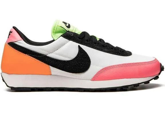 Nike Women's Daybreak Low-Top Sneakers - White - 5