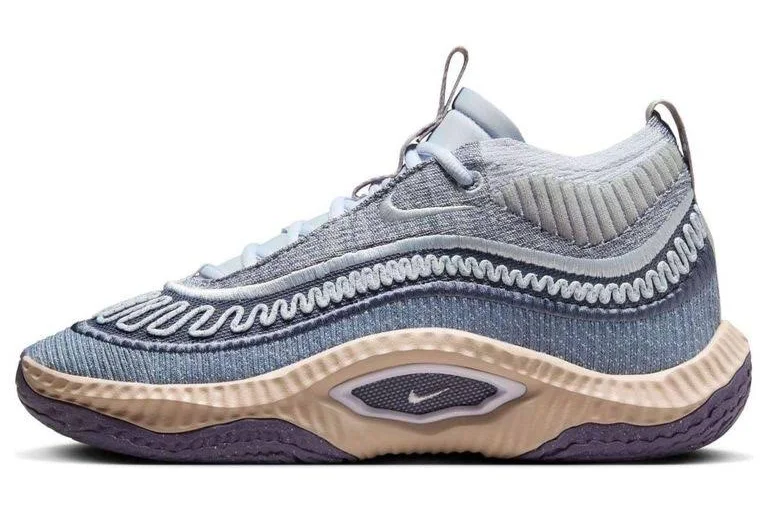 Nike Women's Cosmic Unity 3 Basketball Shoes