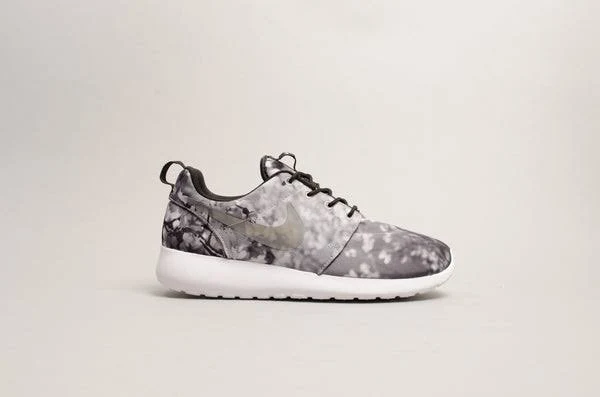 Nike Roshe One Cherry Blossom