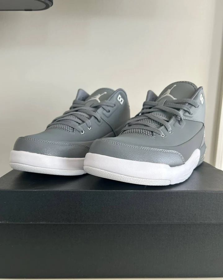Jordan Men's Flight Origin 3 Size Mid Sneaker Cool Grey White Size 9.5