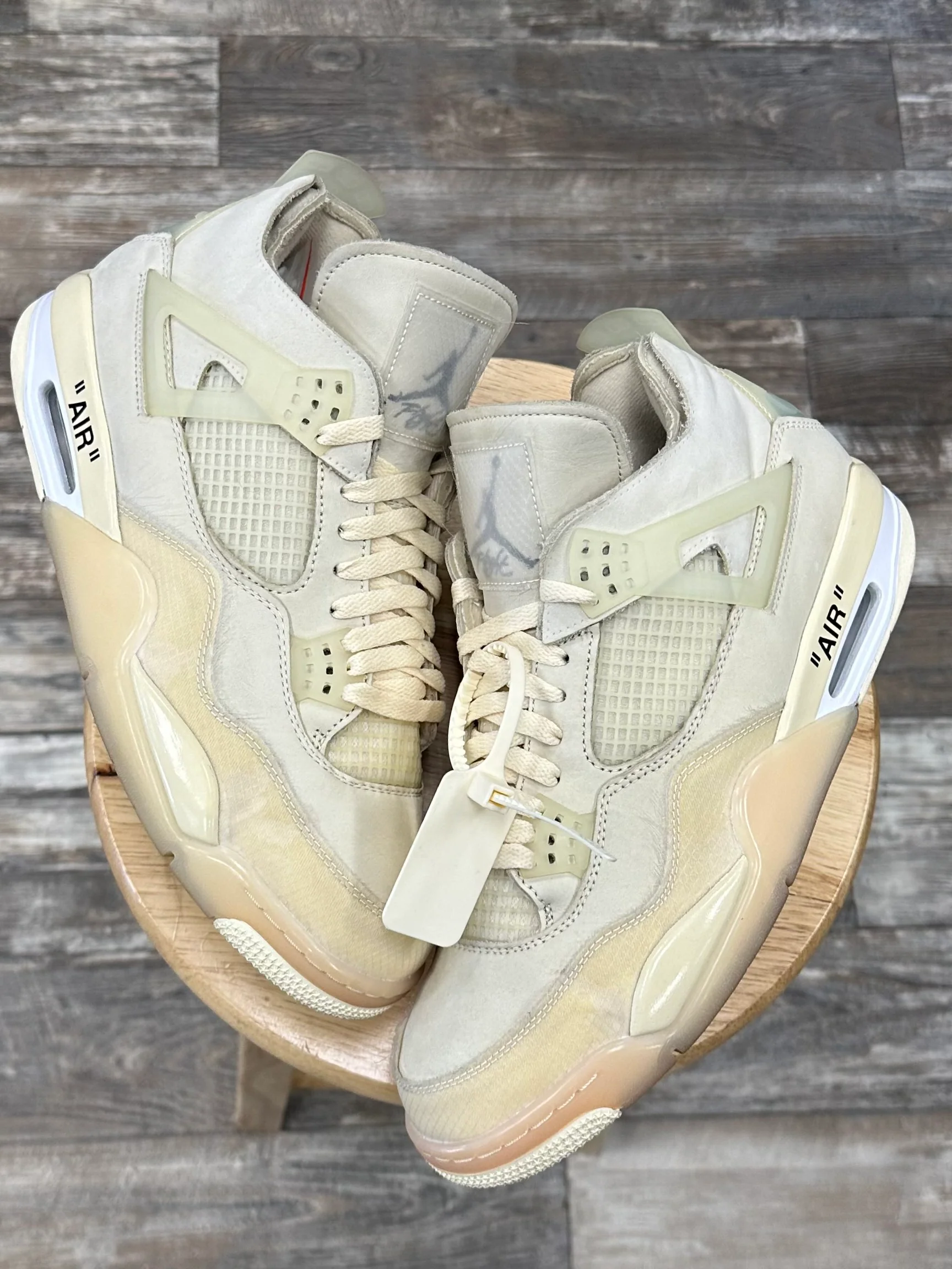 Jordan 4 Off-White (11.5M/13W)