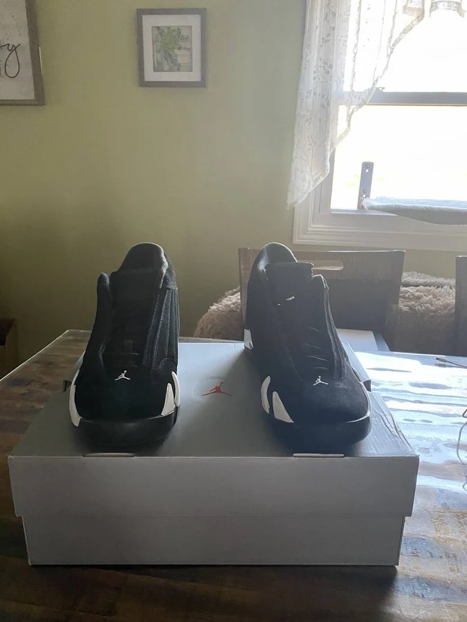 Air Jordan 14 Black & White Size 12.5