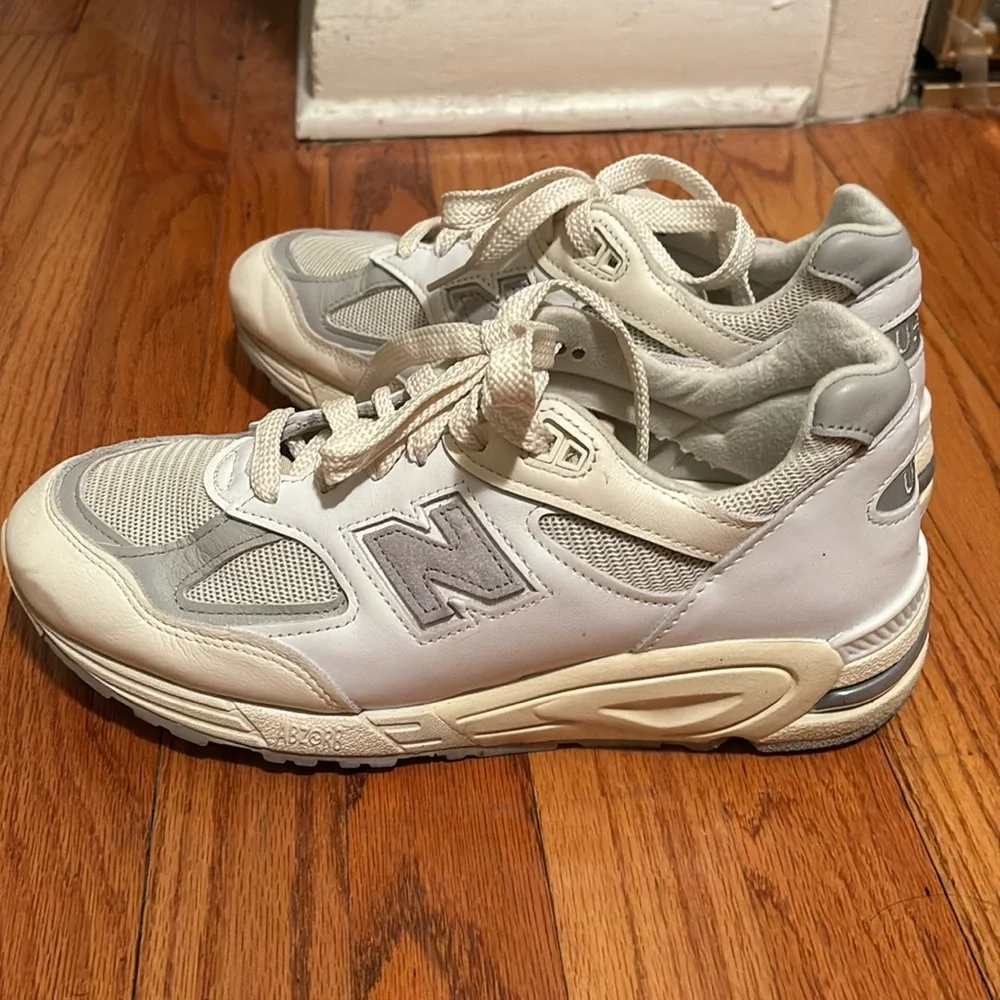 New Balance 990v2 Teddy Santis Sea Salt. Size: 9.5 MENS US, 43 EU. Pretty new.