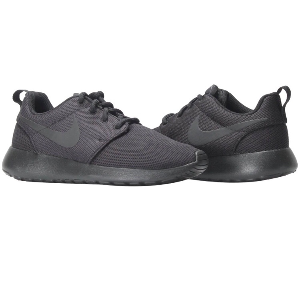 Nike Roshe One Women's Shoe Size 6.5 (black)