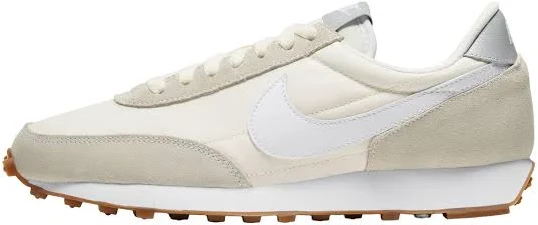 Nike Daybreak Women Sneakers - Summit White/white/pale Ivory
