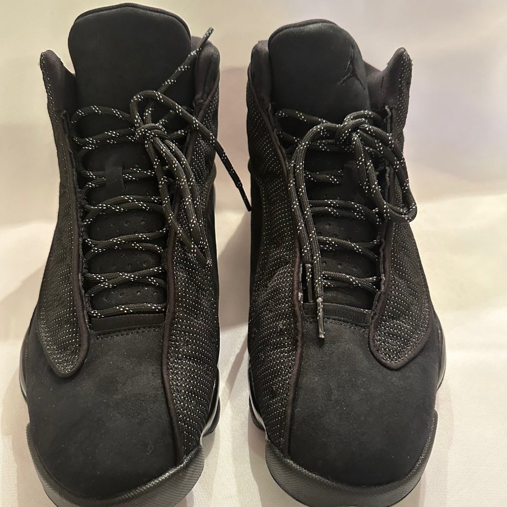 Air Jordan 13 Retro (aka Black cat) - Size 10-1/2