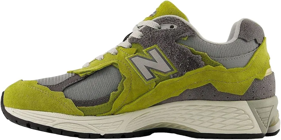 New Balance 2002r Protection Pack Men Sneakers - Sea Moss/raincloud