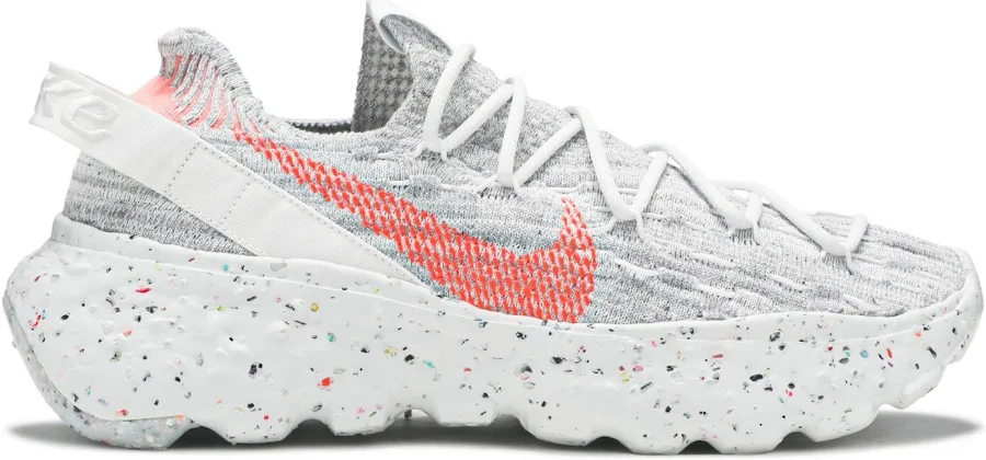 Nike Women's Space Hippie 04