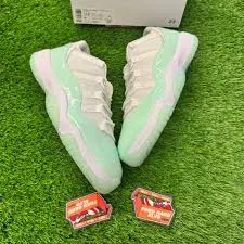 Jordan 11 Retro Low Igloo (Women's) 9M/10.5W