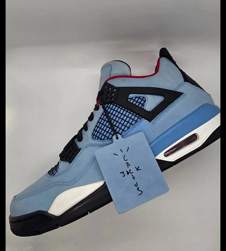 Jordan 4 Travis Scott Friends and Family 12M1