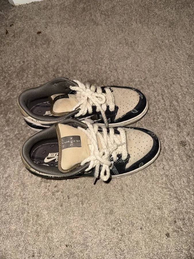 Travis Scott Bandana Dunks