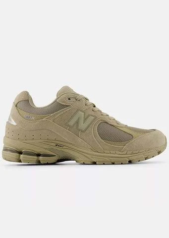New Balance Unisex 2002R Shoes