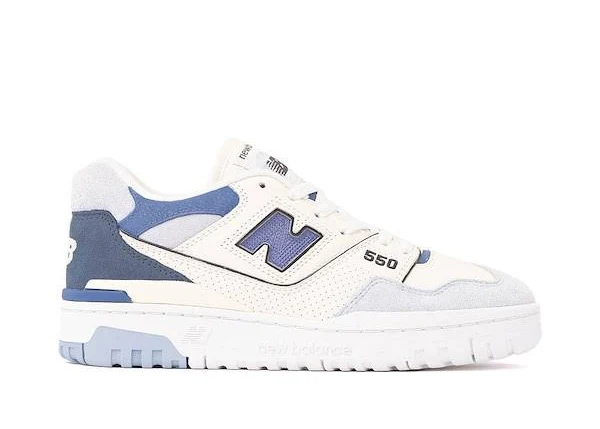 New Balance Women's 550 Athletic Shoe