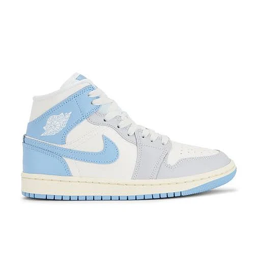 Jordan Air Jordan 1 Mid Sneaker in Baby Blue - size 10.5