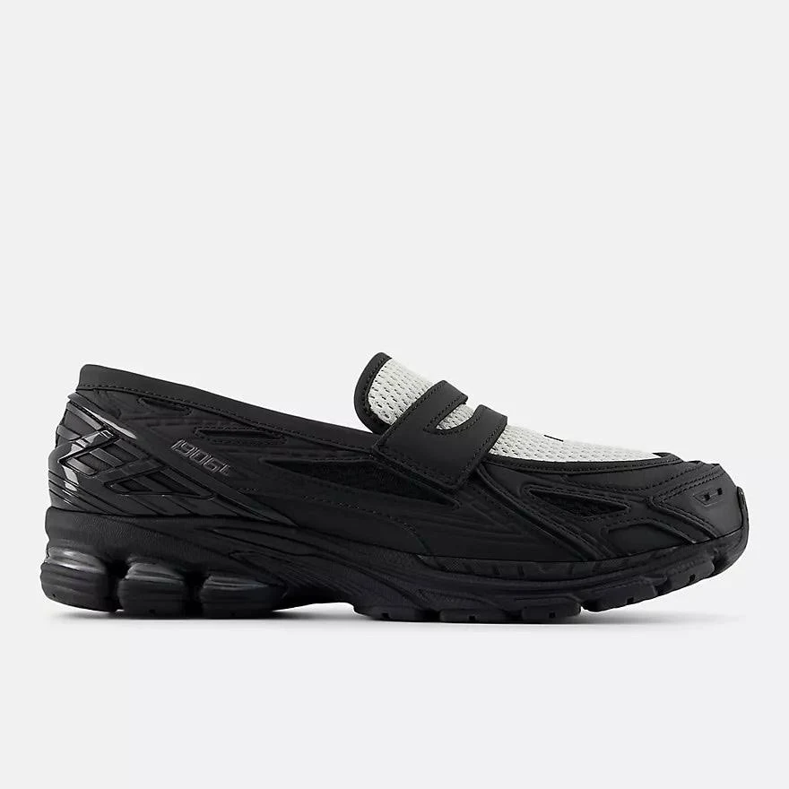 New Balance - 1906L in Black with Angora M8.5/W10