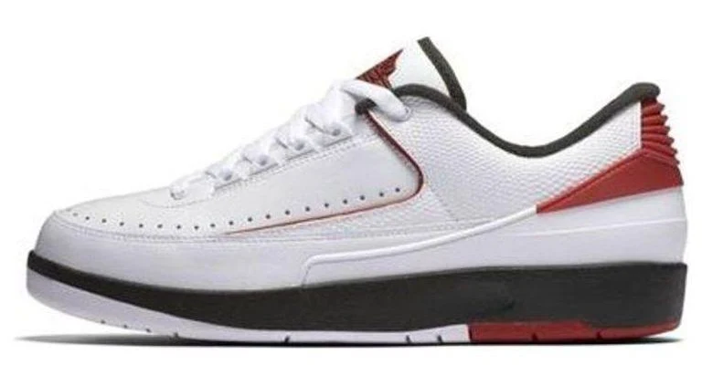 Nike Men's 2 Retro Low 'Chicago' - White - Low-top sneakers - 9.5