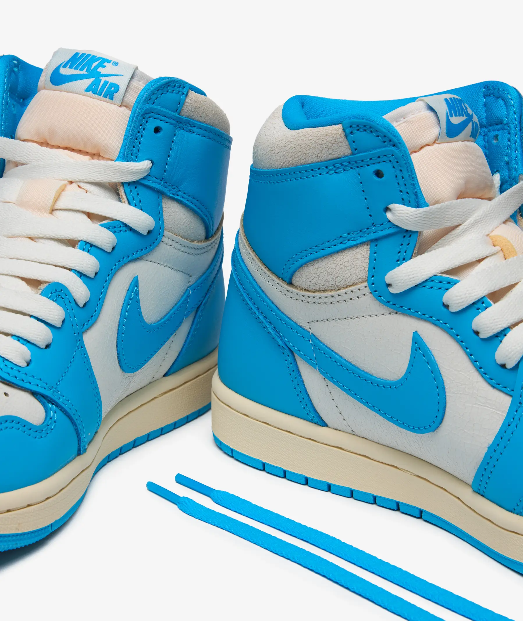 Jordan Air Jordan 1 Retro High OG "UNC Reimagined" Light Blue